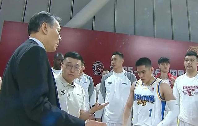 CBA排名大变！上海失榜首，广东大胜辽宁完败 北京止颓山东七连胜