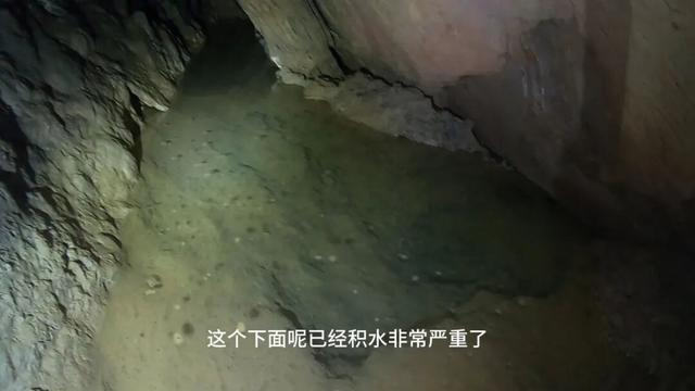 重庆南温泉发现废弃溶洞景区，内部层层石梯让人联想到盗墓笔记