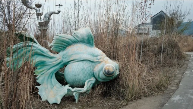 丽江“儿童乐园”爆红翻车：这样的乐园孩子敢去？游客：不好评价