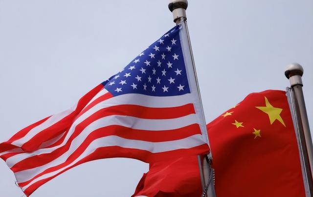 历史性一幕发生，阅兵刚结束，特朗普就发来祝福，日本天塌了