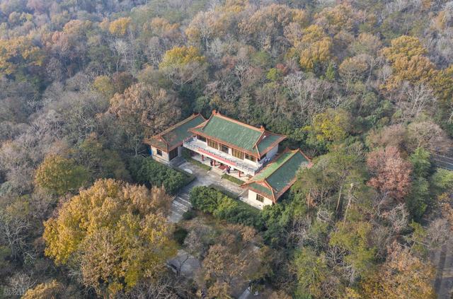南京紫金山六条爬山路线全攻略：轻松登顶与绝美风景任你选！