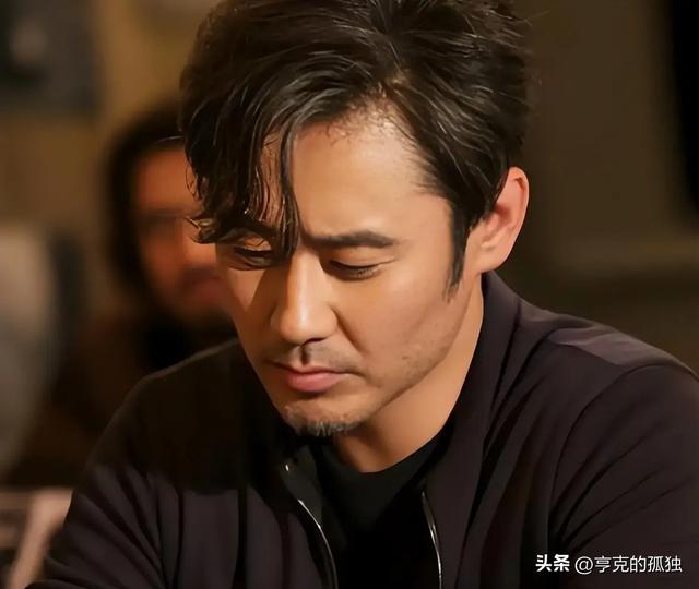 善恶有报！这一次	，再多的名和利，也救不了走向下坡路的吴秀波