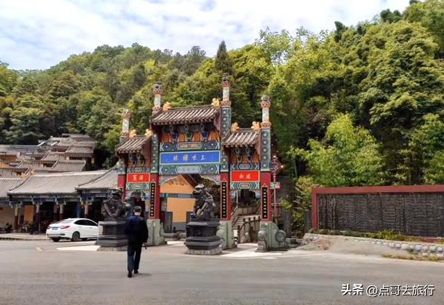 彭州人私藏的精品徒步路线，没有拥挤的人潮，可以吃斋饭！