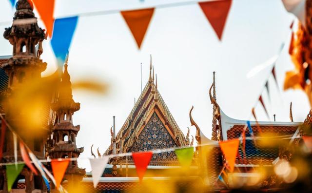 1800 万人春节出境游：不再死要面子！中国人的钱，全花这三件事上