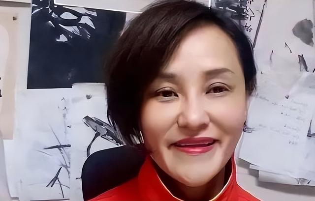 郭晶晶没想到，移居美国惨遭丈夫抛弃的高敏，已走上另一条上坡路