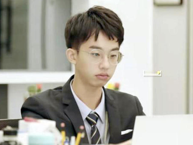 李晨官宣结婚!《令人心动offer》垫底生逆袭: 7年从哭包到人生赢家