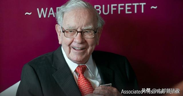 股神巴菲特交出退休前成绩单！为何手握巨额现金	，却什么都不买？
