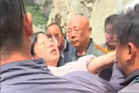 气人！318国道孕妇逆行打架后续：红衣男赔1万拘留10天，孕妇无责图片