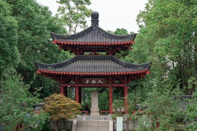 李白故里，肥肠之乡，这座川北小城真的被低估了