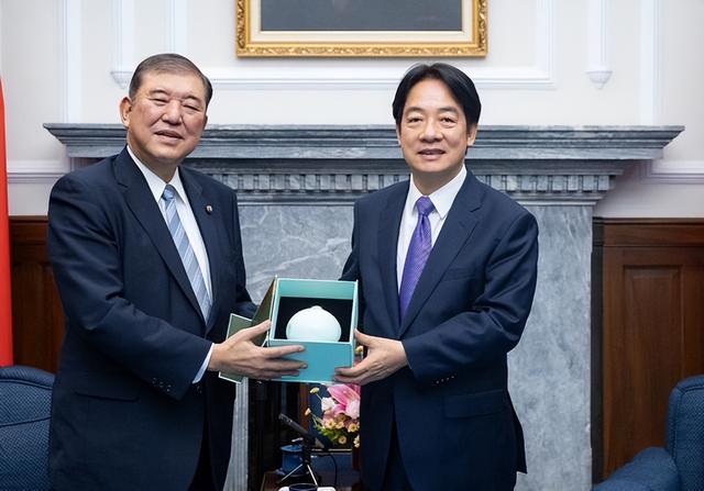 在美方的逼问下，日本针对台海冲突亮明态度，已向在台日企下通告
