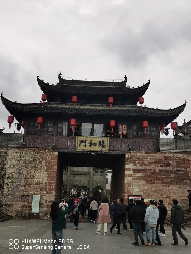 我体会到按顺序游“徽州古城”才有助于了解其丰富内涵