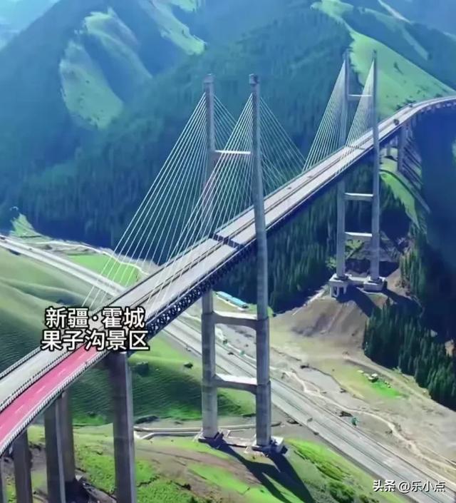 霍启刚晒果子沟照片引热议！网友：这景致远超TVB剧中画面