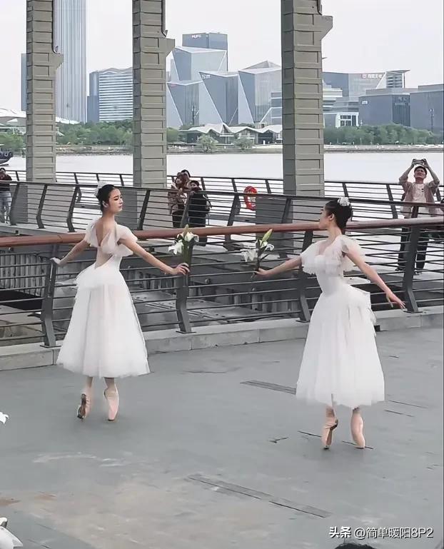 还得是上海：处处透着精致，不像我老家：广场舞震耳欲聋的音乐，