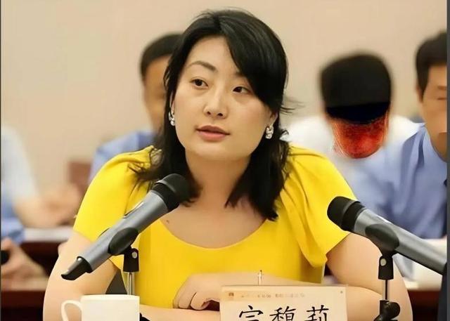 冯唐评价宗馥莉：她把《孙子兵法》用到了极致，这丫头不容小看