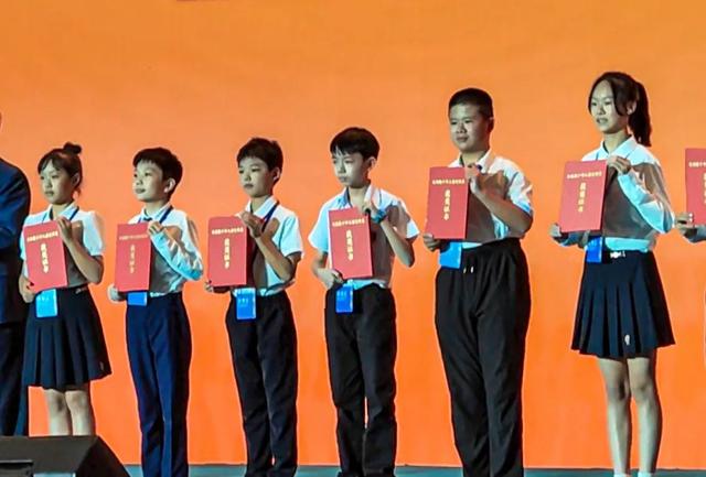 厉害！遵义学子斩获宋庆龄发明奖AI金奖