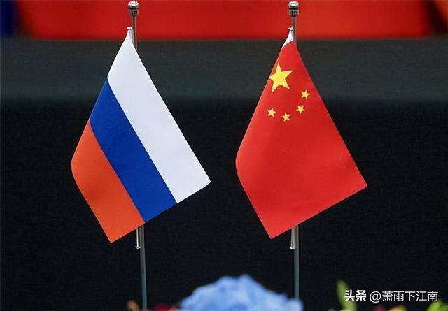 印度背刺俄方给美国递上投名状，中国随后的表态，让俄方松了口气