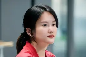 陈若琳是全红婵的教练，不仅人长的漂亮，她的跳水成绩也很不错图片