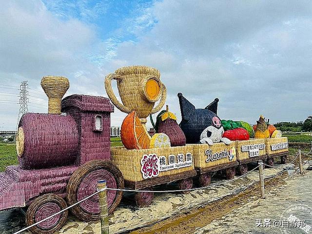 桃园仙草嘉年华「紫邀你」「酷洛米」主题装置穿梭浪漫紫色花海