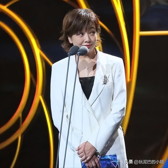 钱再多有什么用？58岁身家过亿的江珊，每天为27岁女儿操碎了心