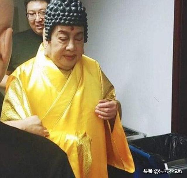 释永信落网第8天，“如来佛祖”饰演者朱龙广逝世，李连杰没说错
