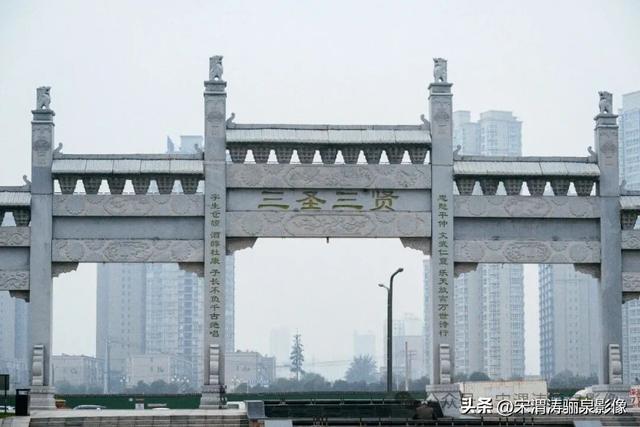 陕西渭南：人和公园亭台楼阁 秋色宜人 风光无限好