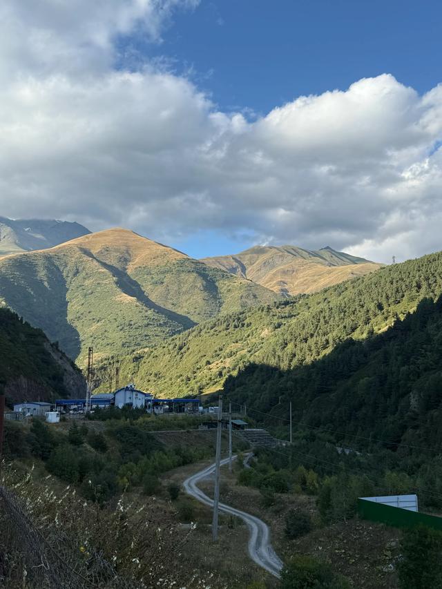 难忘俄罗斯过南奥塞梯边境口岸：闯关记与TCC292的诞生