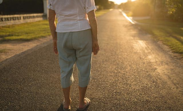 不是快走也不是跑步，这项运动“最能冻龄”：尤其适合中老年人