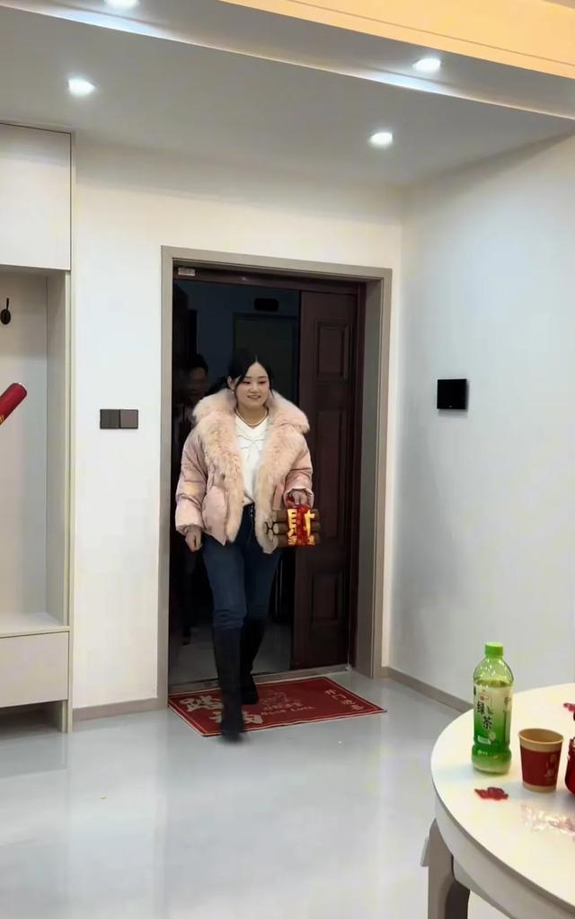 大兵全家总动员，直播带货啥效果？一家出这么多主播，效益如何？
