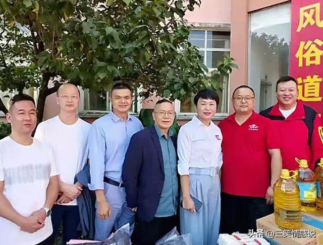 九江餐饮店一老板淋雨后去世，年仅38岁，3个月前刚花200万开新店