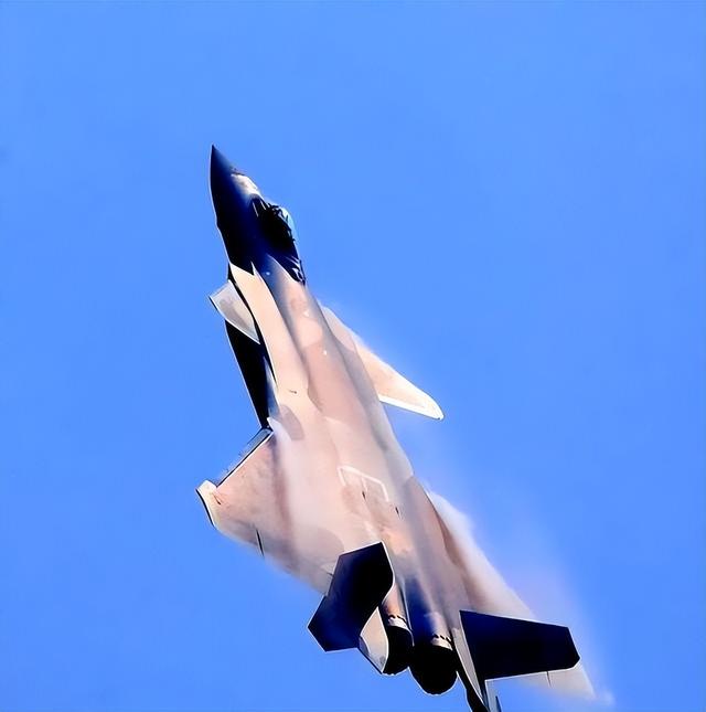 攻不了守不住，在西藏上空被印度空军足足欺负了40年的中国空军