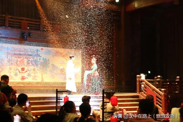 兴汉胜境秋假福利来啦！16岁以下学生0元畅玩+汉颂套票抄底价！