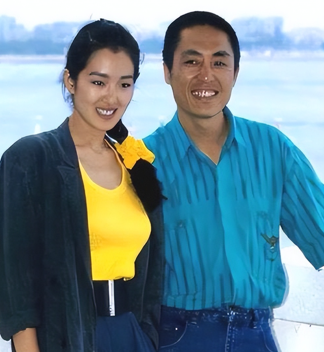央视公开点名，张艺谋真实处境暴露，再次明白陈婷才是人间清醒