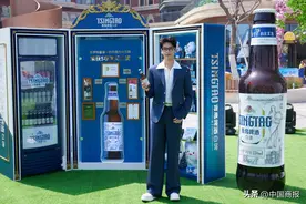 携手杨洋见证白啤金奖品质魅力！ 青岛啤酒「醉樱浮白」樱花味白啤浪漫上市图片