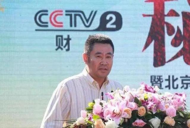 退休6个月还没享福就去世，一辈子无儿无女，他比罗京更令人惋惜