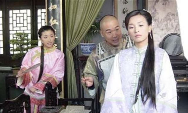 野史：乾隆出上联：坐北朝南吃西瓜，皮往东放！纪晓岚不敢对下联