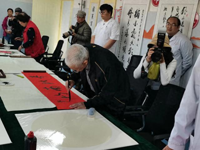 情满金秋迎重阳 文化养老暖人心