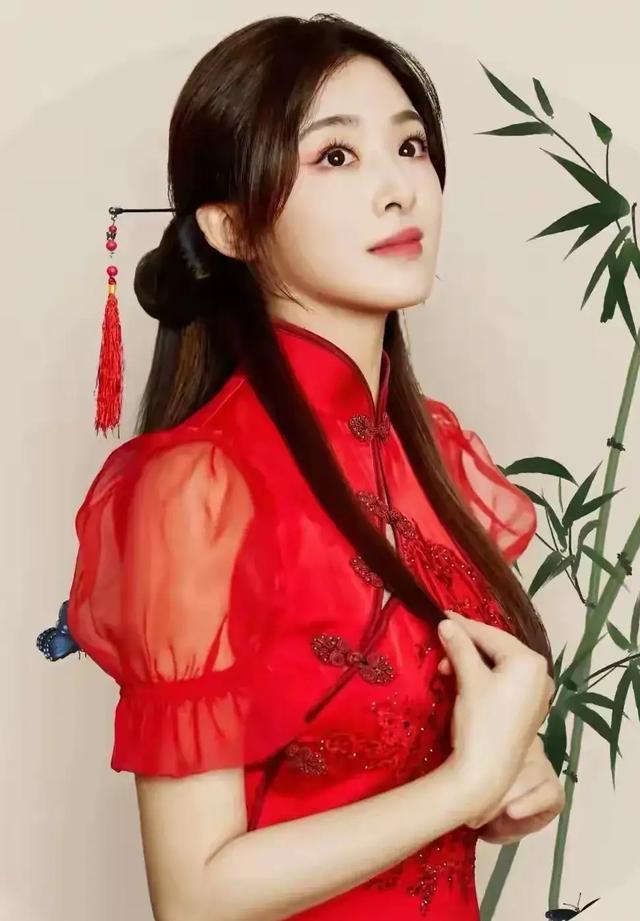 张含韵的奶欲更勾人，36岁依旧童颜	，身材却饱满成熟韵味满满