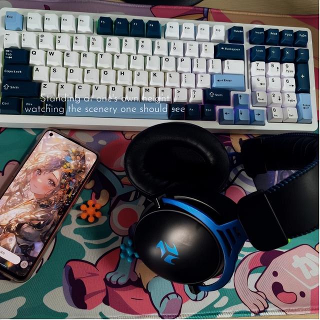 电脑、键盘配置优化分析及耳机的点睛之笔