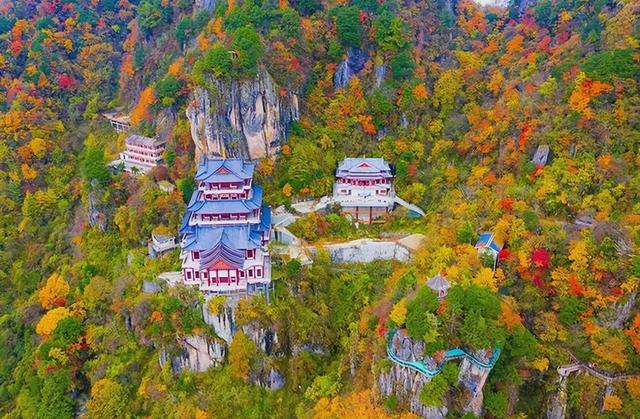 安康南宫山：五彩秋色惹人醉