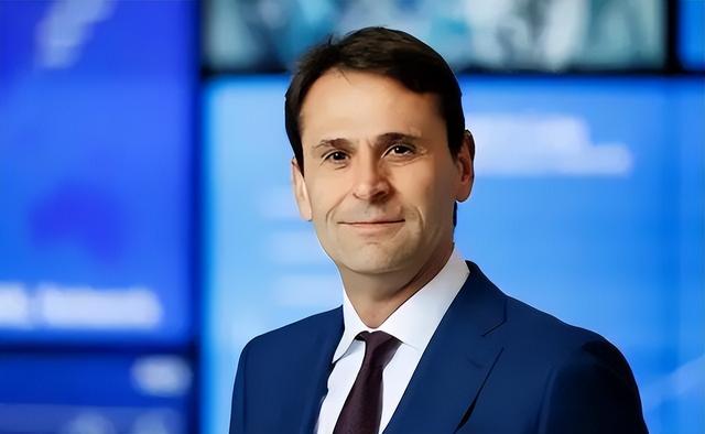 美荷两国同时发声，对中国独立研发的光刻机技术给予了强烈批评