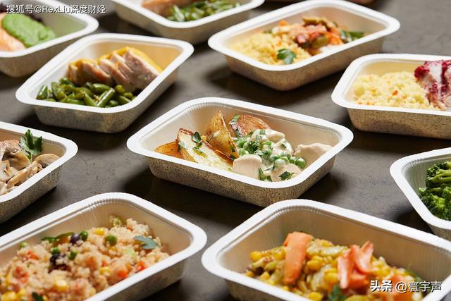 国庆旅行餐 “快” 字当头，预制菜成商家选择，4招尝出真锅气