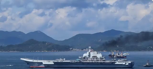 越南继续搞事情？出稀土新规后，越军舰穿台海，对华示威对美示好