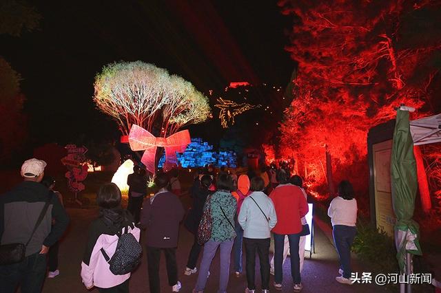 河北金山岭长城开启沉浸式夜游