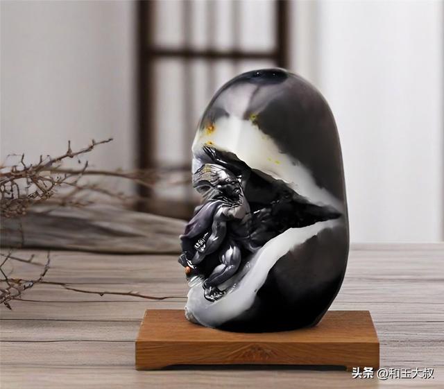 和田玉杀入漫展？现在的传统玉雕太老土，二次元题材一年溢价几倍