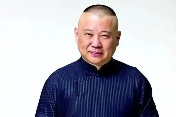 杨少华头七刚过，67岁冯巩两个操作，保住了他最后的体面