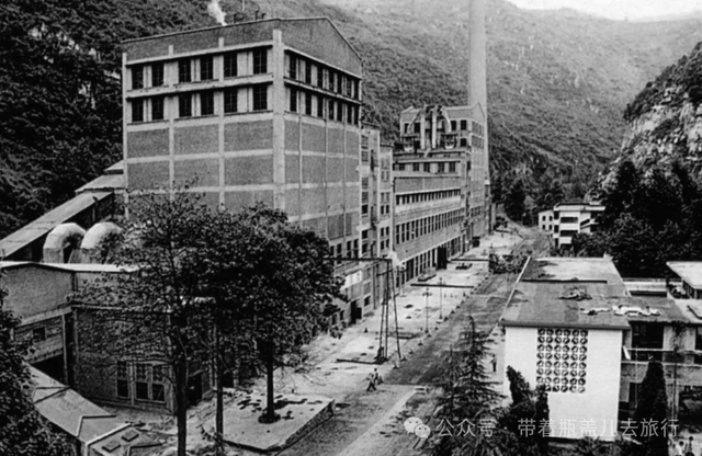 贵州大山中的“鬼城”，繁华热闹堪比县城，20年前为何上万人搬离