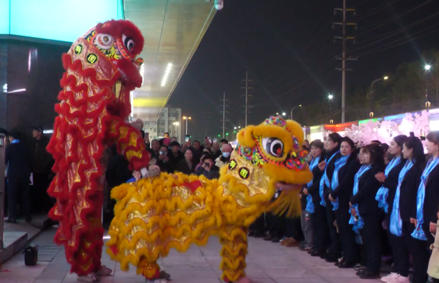 篝火燃动夜经济 文化体验聚人气