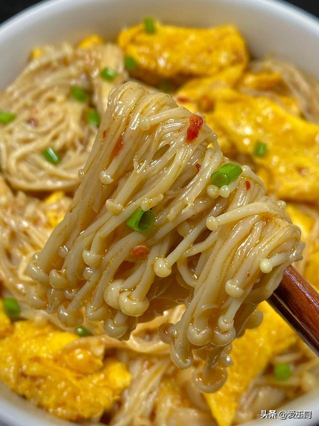 这个菜，越吃肚子越扁，清肠刮油，减肥排毒，建议40岁后常吃