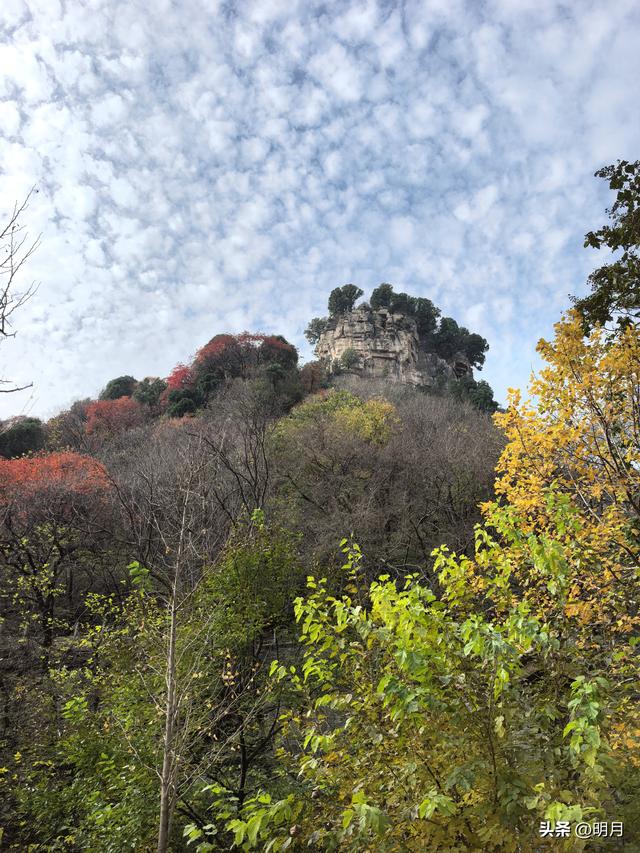 龙洞胜境尤奇崛