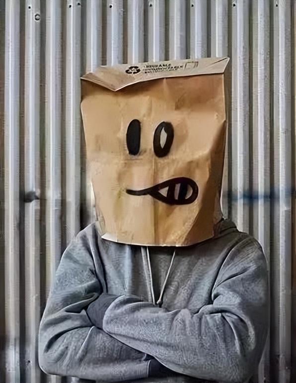 博物馆藏画是假的？77岁老头后备箱放货卖1.5亿，收藏界差点栽了